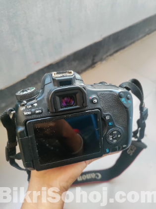 Canon 8000D with Kit Lens and Zoom Lens for Sale
